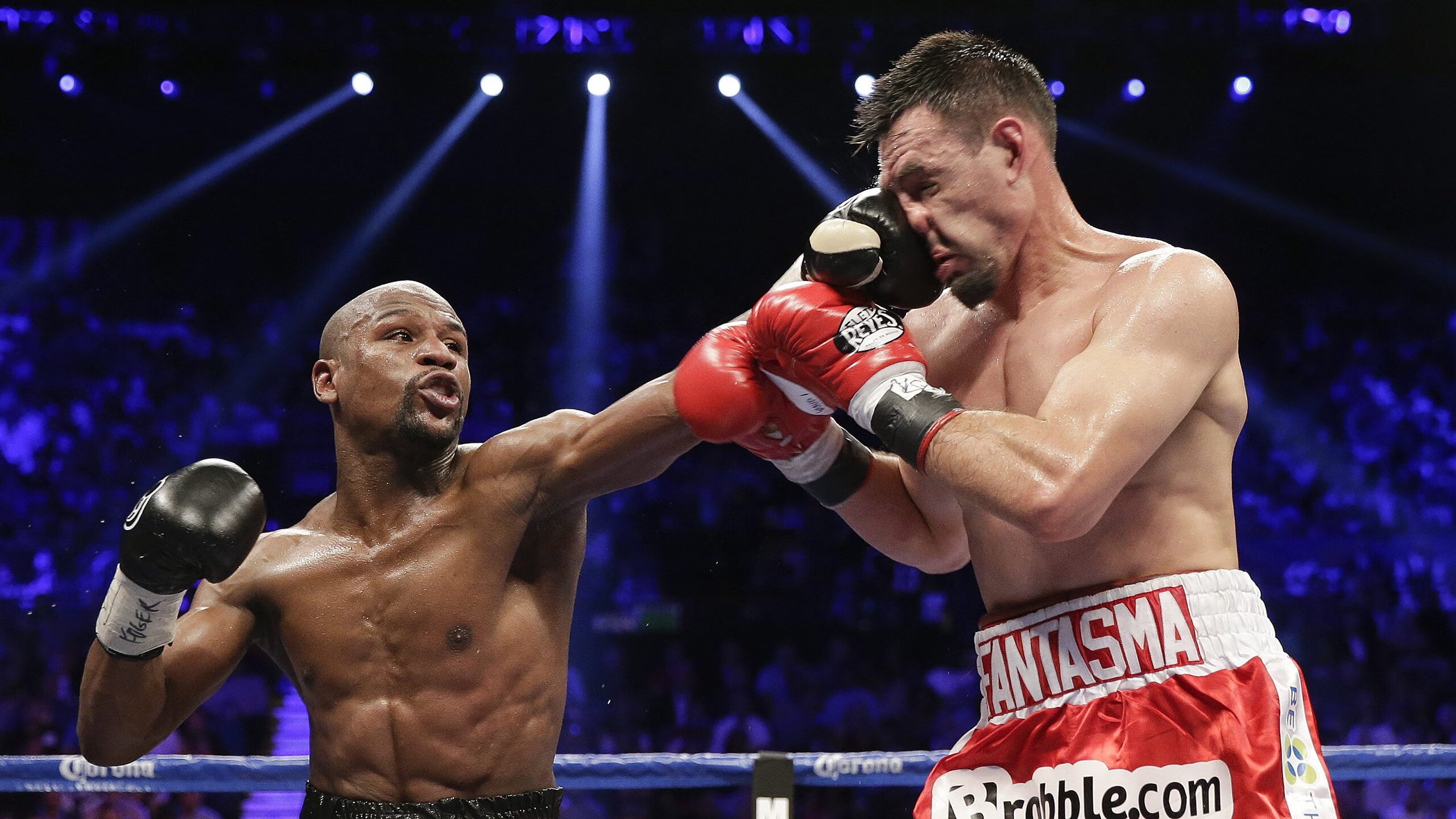 “英超劲旅迎来关键战役，锁定冠军目标！”，英超老牌劲旅